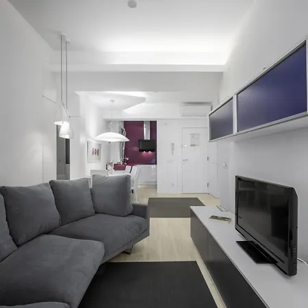 Miro - Local Rentss Lejlighed
